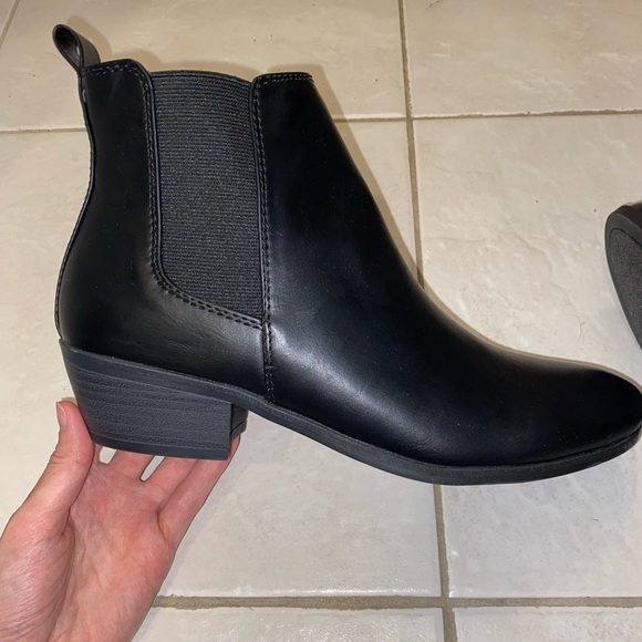 Dunes Black Chelsea Bootie - Picture 5 of 5